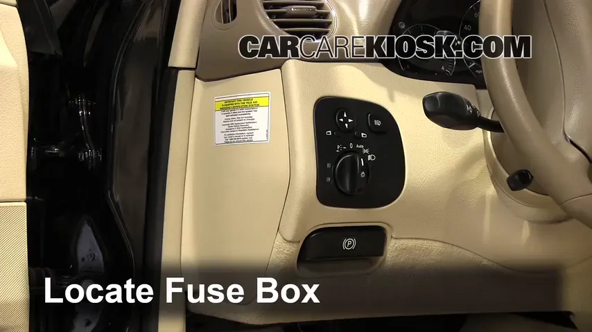 2007 Mercedes-Benz CLK550 5.5L V8 Convertible (2 Door) Fuse (Interior)